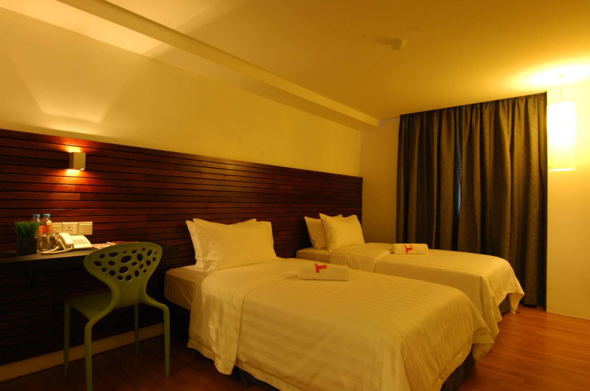 T+ Hotel Sungai Petani Buitenkant foto